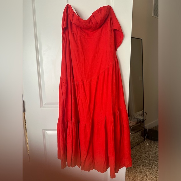 Red strapless hello Molly strapless open back dress - Picture 2 of 4